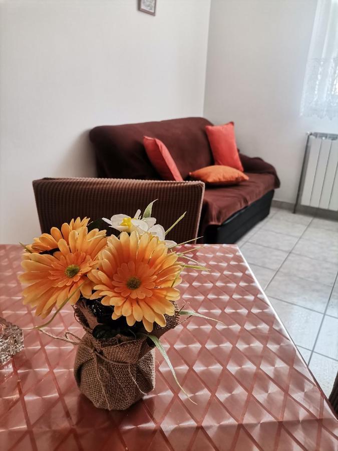 Apartments Petrica Malinska Bagian luar foto